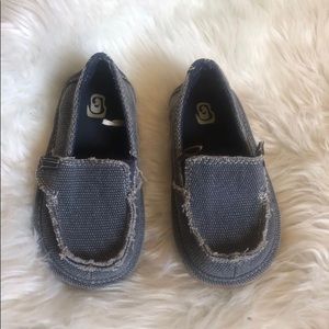 Size 8 toddler boy shoes